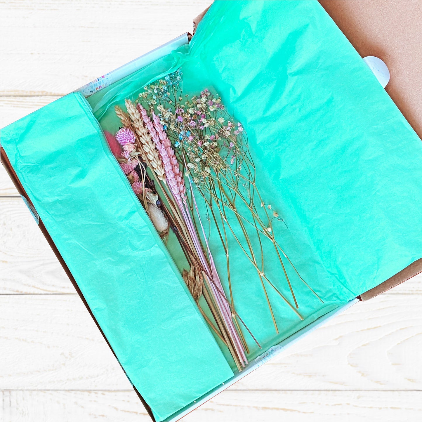 Personalised Mother’s Day Dried Flower Bouquet - Flowers by post.